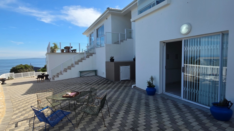 5 Bedroom Property for Sale in Dana Bay Western Cape